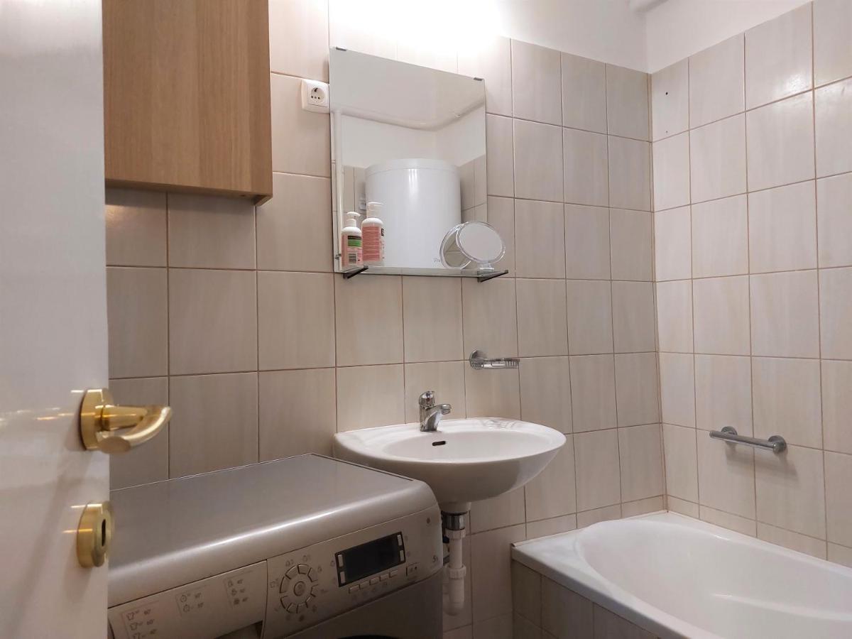 Rose Hill 4 Apartment บูดาเปสต์ ภายนอก รูปภาพ